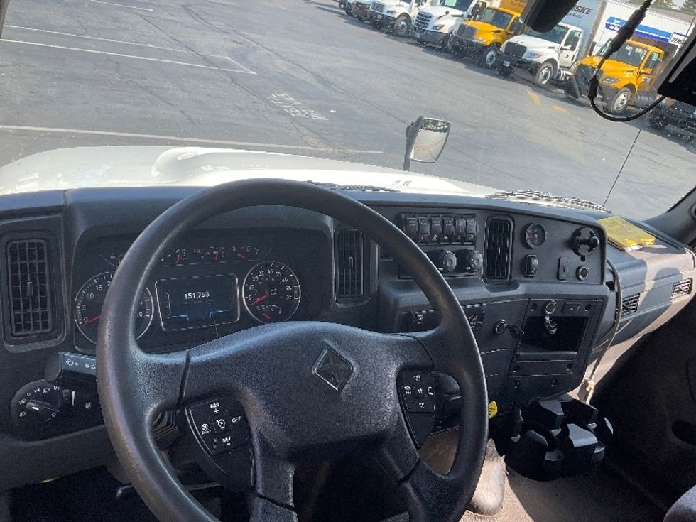 Medium Duty Box Truck-Light and Medium Duty Trucks-International-2020-MV607-Kent-WA-147,683\n\t\tmiles-$ 46,500 - Image 18