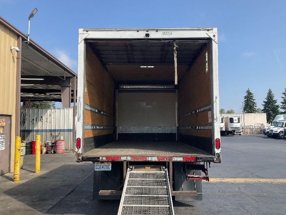 Medium Duty Box Truck-Light and Medium Duty Trucks-International-2020-MV607-Kent-WA-147,683\n\t\tmiles-$ 46,500 - Image 9