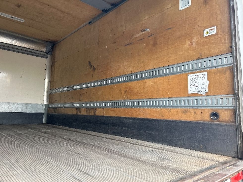 Medium Duty Box Truck-Light and Medium Duty Trucks-International-2020-MV607-Kent-WA-151,919\n\t\tmiles-$ 40,500 - Image 12