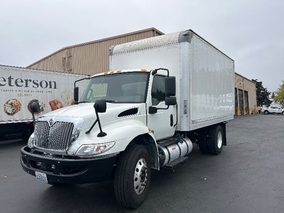 Medium Duty Box Truck-Light and Medium Duty Trucks-International-2020-MV607-Kent-WA-151,919\n\t\tmiles-$ 40,500 - Image 3