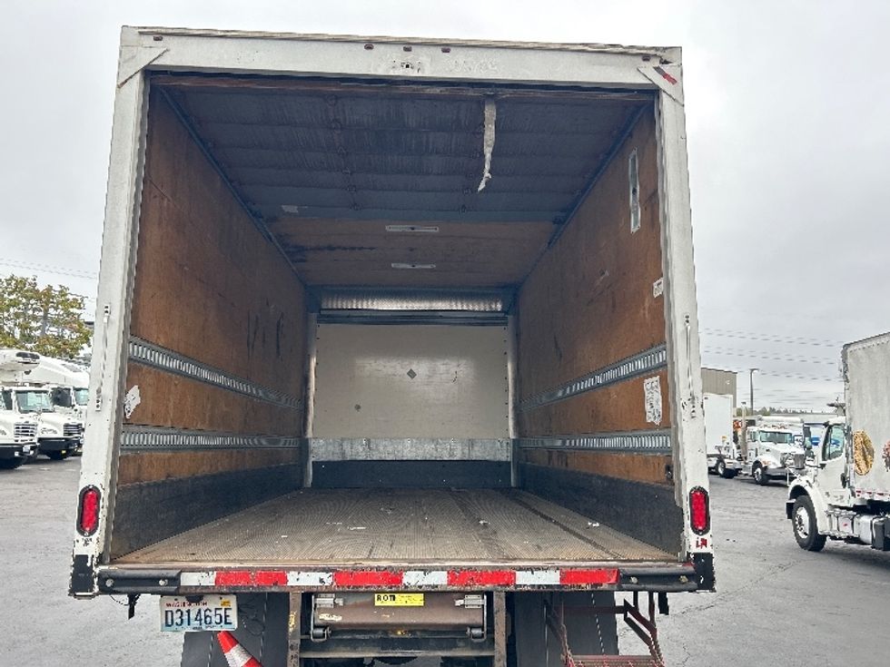 Medium Duty Box Truck-Light and Medium Duty Trucks-International-2020-MV607-Kent-WA-151,919\n\t\tmiles-$ 40,500 - Image 8