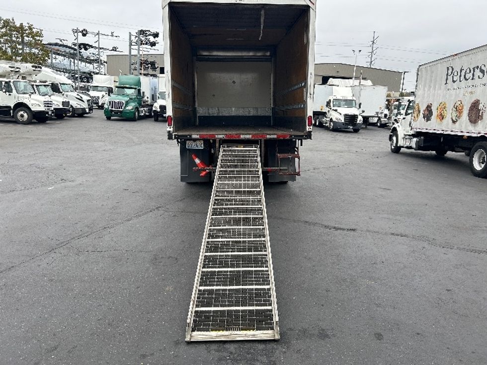 Medium Duty Box Truck-Light and Medium Duty Trucks-International-2020-MV607-Kent-WA-151,919\n\t\tmiles-$ 40,500 - Image 9