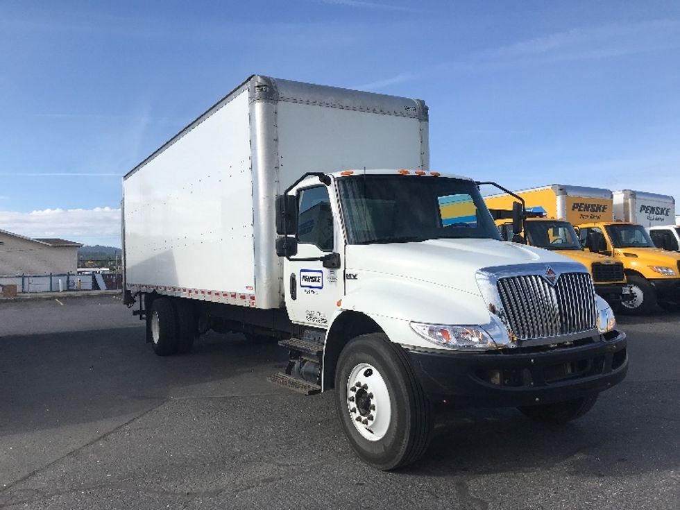 Medium Duty Box Truck-Light and Medium Duty Trucks-International-2020-MV607-Kent-WA-164,193\n\t\tmiles-$ 45,750 - Image 1