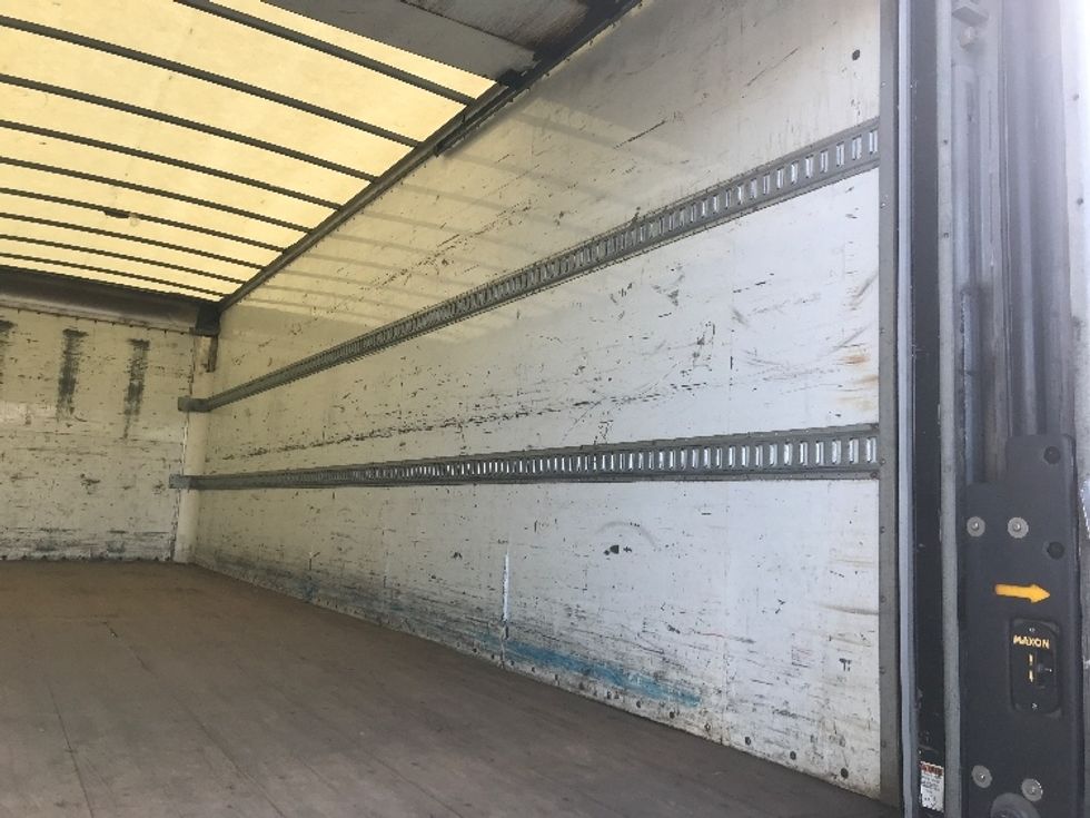 Medium Duty Box Truck-Light and Medium Duty Trucks-International-2020-MV607-Kent-WA-164,193\n\t\tmiles-$ 45,750 - Image 12