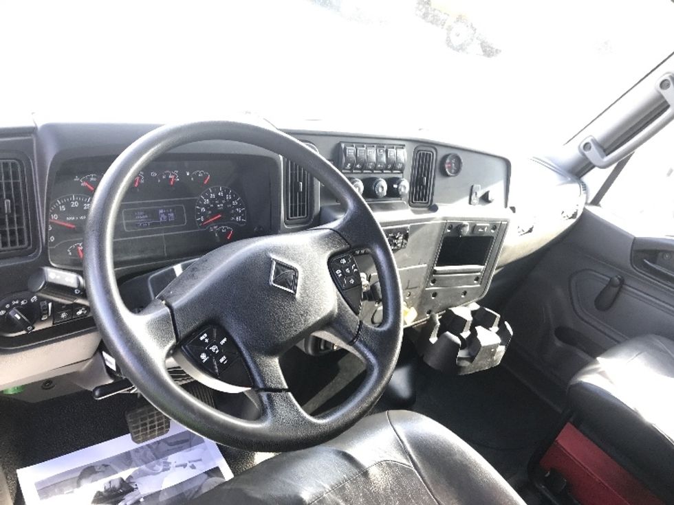 Medium Duty Box Truck-Light and Medium Duty Trucks-International-2020-MV607-Kent-WA-164,193\n\t\tmiles-$ 45,750 - Image 17