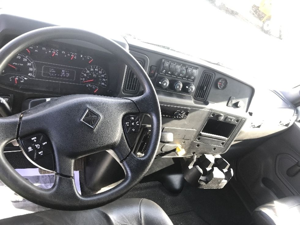 Medium Duty Box Truck-Light and Medium Duty Trucks-International-2020-MV607-Kent-WA-164,193\n\t\tmiles-$ 45,750 - Image 18