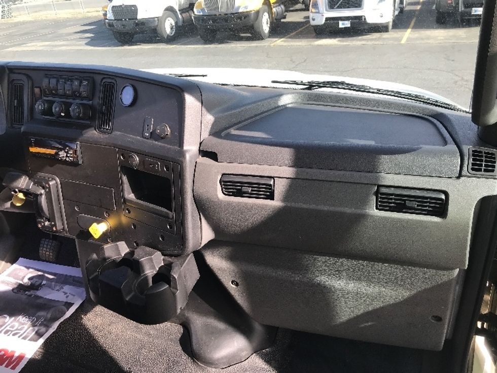Medium Duty Box Truck-Light and Medium Duty Trucks-International-2020-MV607-Kent-WA-164,193\n\t\tmiles-$ 45,750 - Image 21