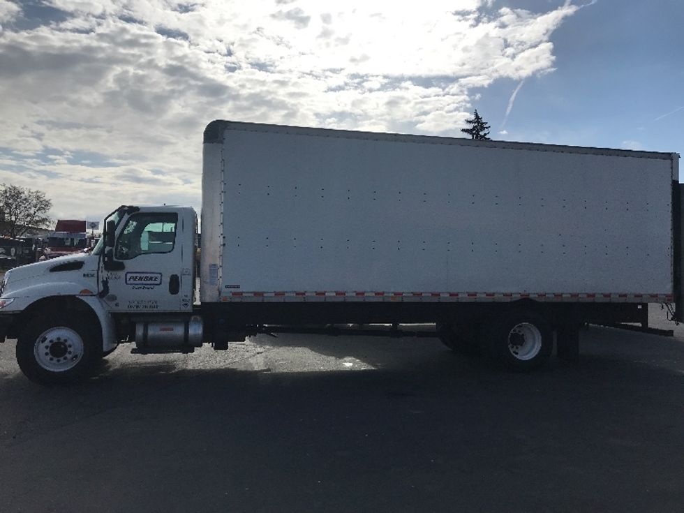 Medium Duty Box Truck-Light and Medium Duty Trucks-International-2020-MV607-Kent-WA-164,193\n\t\tmiles-$ 45,750 - Image 4