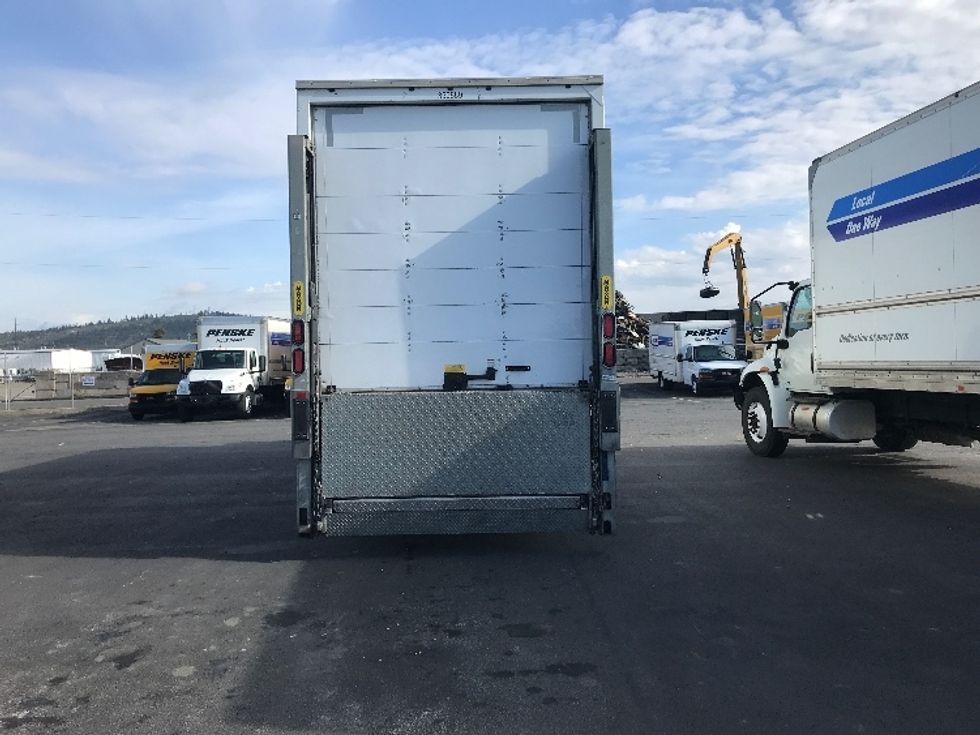 Medium Duty Box Truck-Light and Medium Duty Trucks-International-2020-MV607-Kent-WA-164,193\n\t\tmiles-$ 45,750 - Image 7