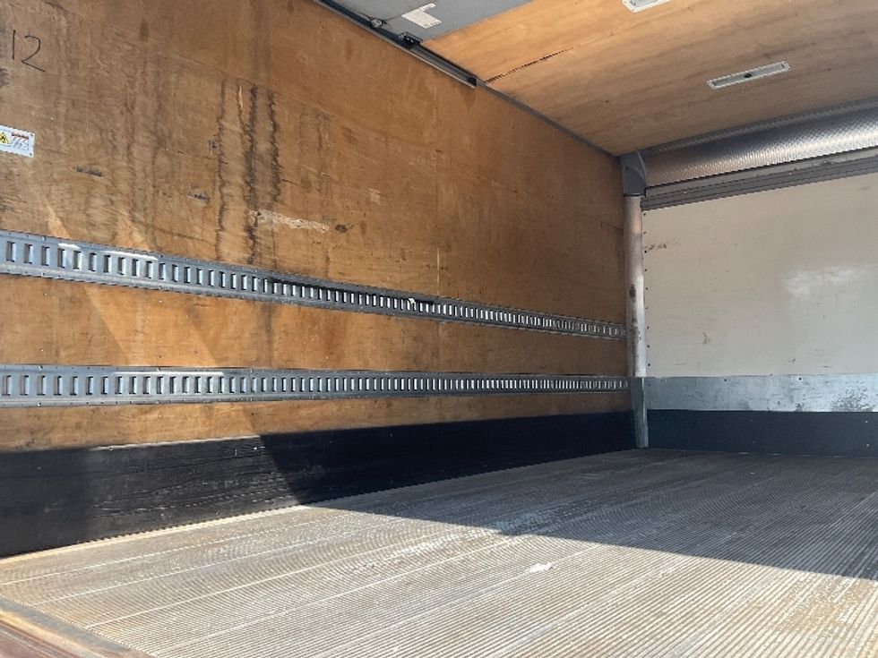 Medium Duty Box Truck-Light and Medium Duty Trucks-International-2020-MV607-Kent-WA-179,237\n\t\tmiles-$ 39,750 - Image 11