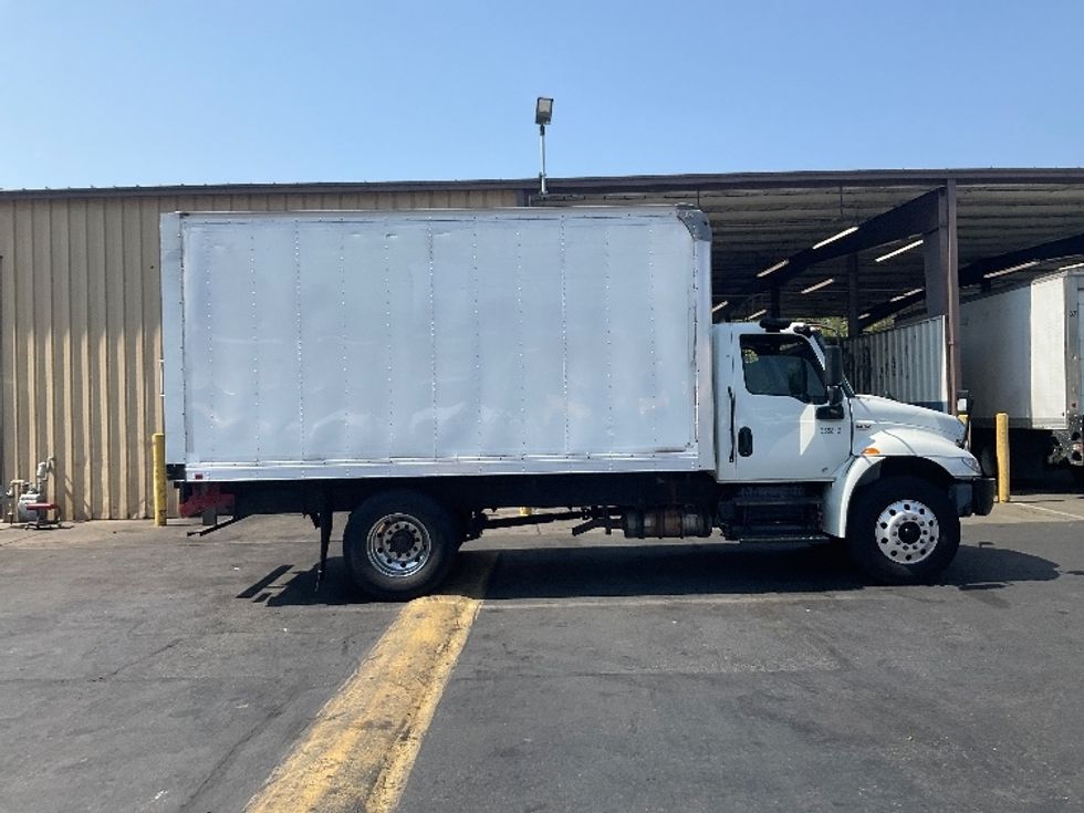 Medium Duty Box Truck-Light and Medium Duty Trucks-International-2020-MV607-Kent-WA-179,237\n\t\tmiles-$ 39,750 - Image 15
