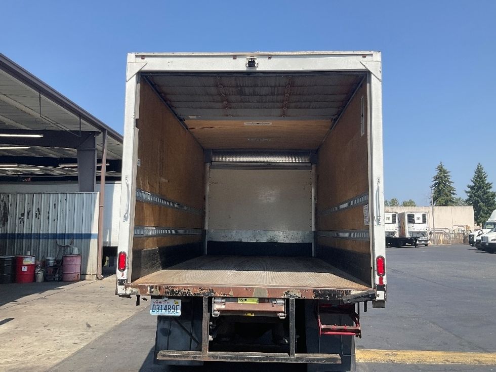 Medium Duty Box Truck-Light and Medium Duty Trucks-International-2020-MV607-Kent-WA-179,237\n\t\tmiles-$ 39,750 - Image 8