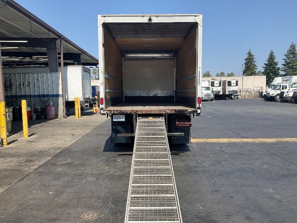 Medium Duty Box Truck-Light and Medium Duty Trucks-International-2020-MV607-Kent-WA-179,237\n\t\tmiles-$ 39,750 - Image 9