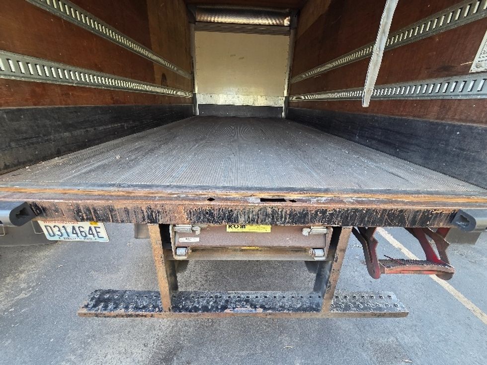 Medium Duty Box Truck-Light and Medium Duty Trucks-International-2020-MV607-Kent-WA-196,726\n\t\tmiles-$ 37,500 - Image 10
