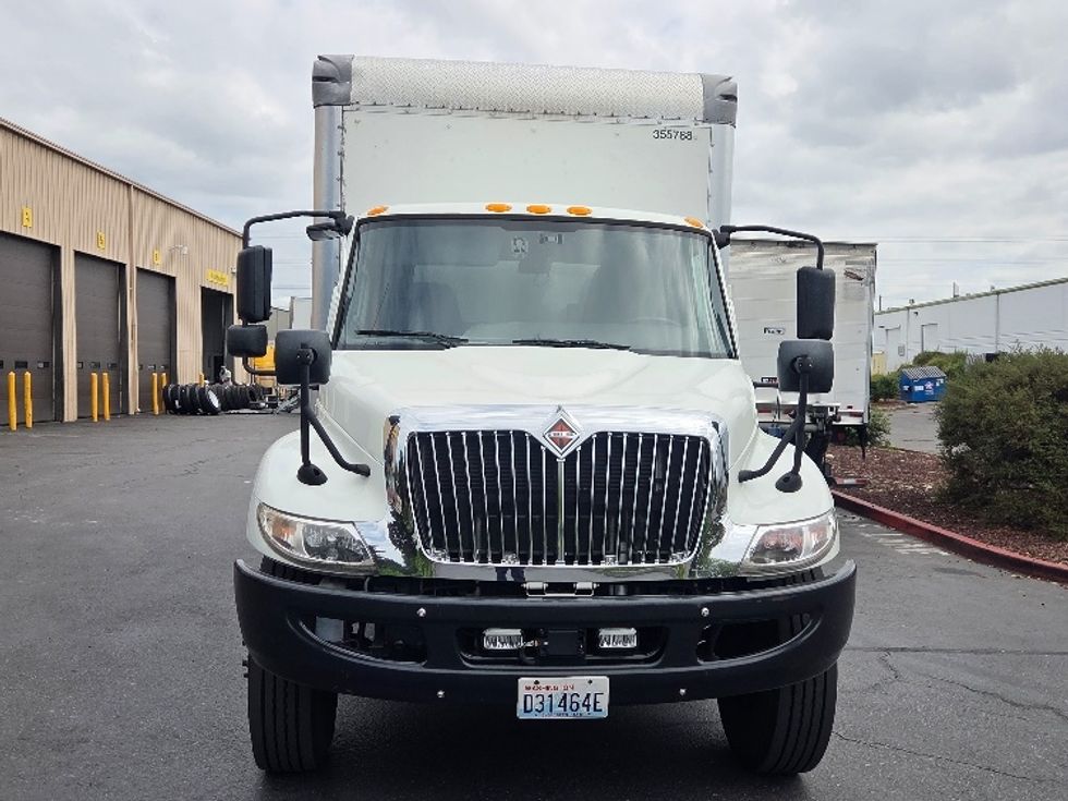 Medium Duty Box Truck-Light and Medium Duty Trucks-International-2020-MV607-Kent-WA-196,726\n\t\tmiles-$ 37,500 - Image 2