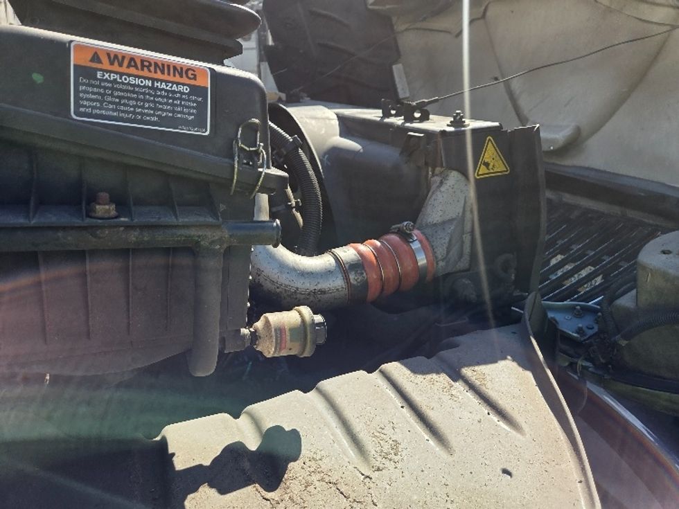 Medium Duty Box Truck-Light and Medium Duty Trucks-International-2020-MV607-Kent-WA-196,726\n\t\tmiles-$ 37,500 - Image 22