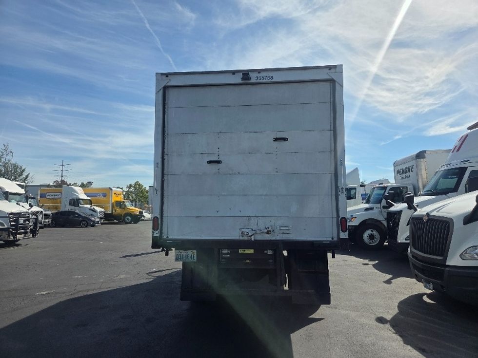 Medium Duty Box Truck-Light and Medium Duty Trucks-International-2020-MV607-Kent-WA-196,726\n\t\tmiles-$ 37,500 - Image 7