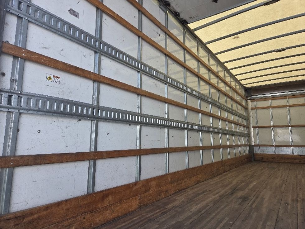 Medium Duty Box Truck-Light and Medium Duty Trucks-International-2020-MV607-Kent-WA-210,154\n\t\tmiles-$ 45,750 - Image 11