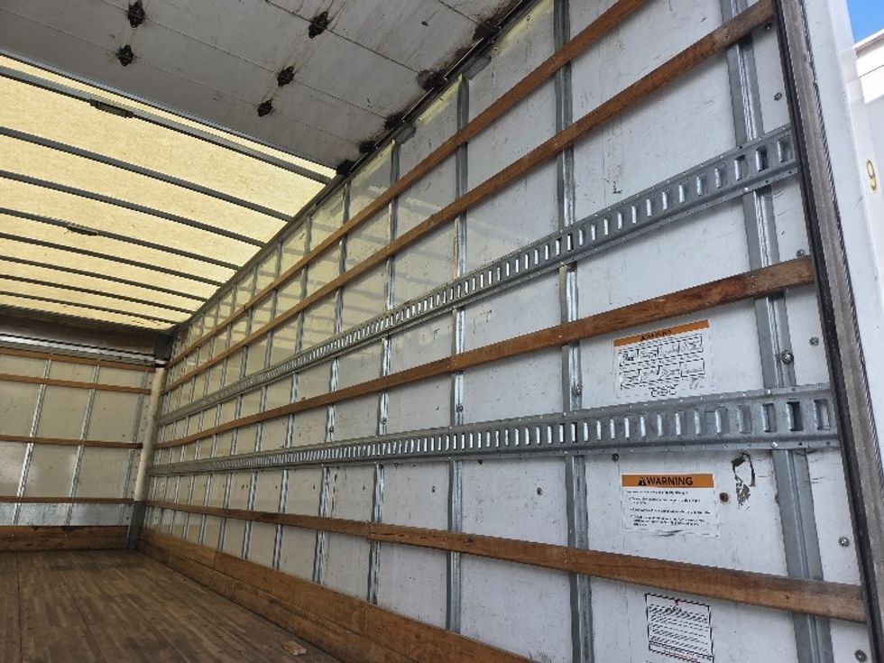 Medium Duty Box Truck-Light and Medium Duty Trucks-International-2020-MV607-Kent-WA-210,154\n\t\tmiles-$ 45,750 - Image 12