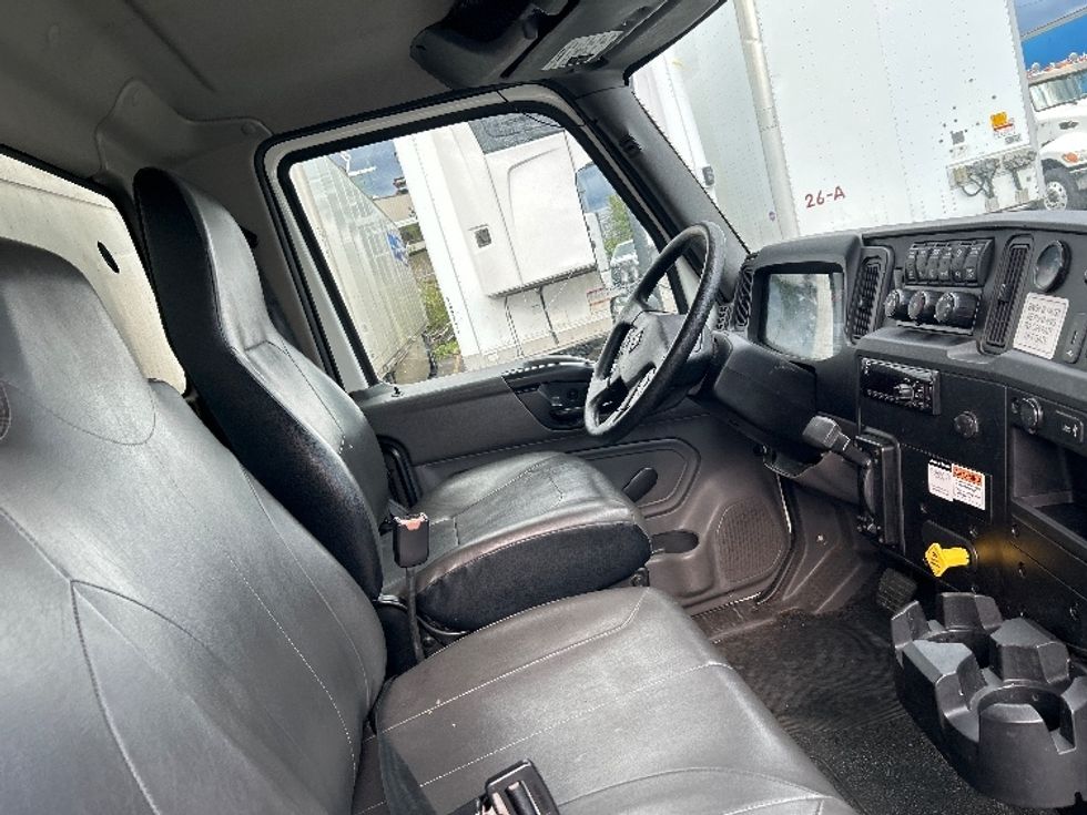 Medium Duty Box Truck-Light and Medium Duty Trucks-International-2020-MV607-Kent-WA-210,154\n\t\tmiles-$ 45,750 - Image 21