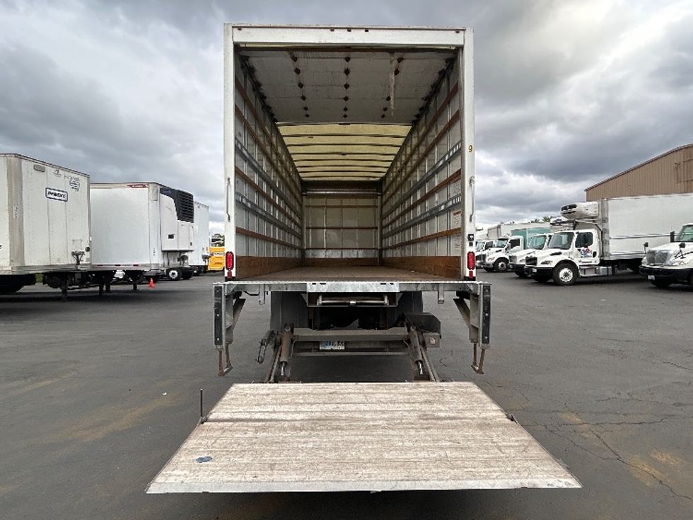 Medium Duty Box Truck-Light and Medium Duty Trucks-International-2020-MV607-Kent-WA-210,154\n\t\tmiles-$ 45,750 - Image 9