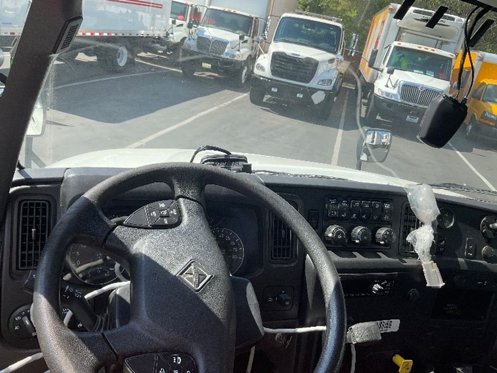 Medium Duty Box Truck-Light and Medium Duty Trucks-International-2020-MV607-Kent-WA-217,851\n\t\tmiles-$ 36,000 - Image 18