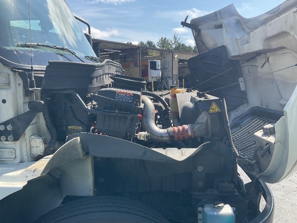 Medium Duty Box Truck-Light and Medium Duty Trucks-International-2020-MV607-Kent-WA-217,851\n\t\tmiles-$ 36,000 - Image 23