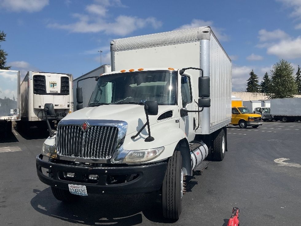Medium Duty Box Truck-Light and Medium Duty Trucks-International-2020-MV607-Kent-WA-217,851\n\t\tmiles-$ 36,000 - Image 3