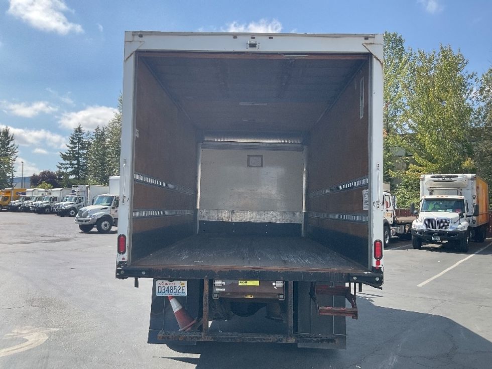Medium Duty Box Truck-Light and Medium Duty Trucks-International-2020-MV607-Kent-WA-217,851\n\t\tmiles-$ 36,000 - Image 8