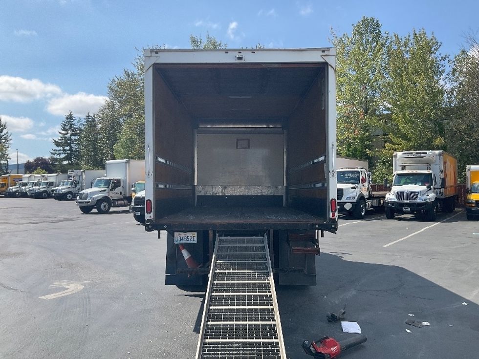 Medium Duty Box Truck-Light and Medium Duty Trucks-International-2020-MV607-Kent-WA-217,851\n\t\tmiles-$ 36,000 - Image 9