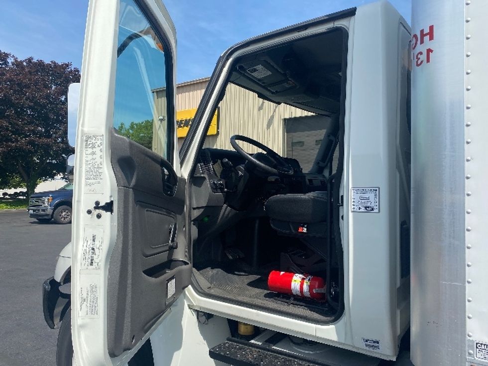 Medium Duty Box Truck-Light and Medium Duty Trucks-International-2020-MV607-Kent-WA-64,139\n\t\tmiles-$ 62,500 - Image 16