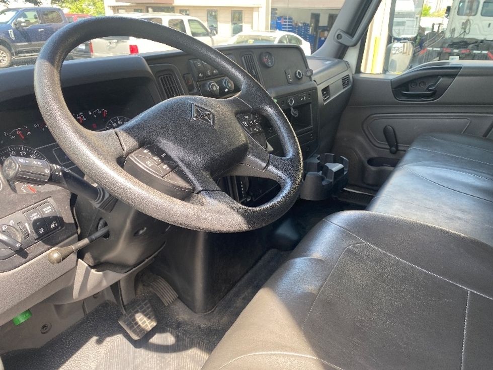 Medium Duty Box Truck-Light and Medium Duty Trucks-International-2020-MV607-Kent-WA-64,139\n\t\tmiles-$ 62,500 - Image 17