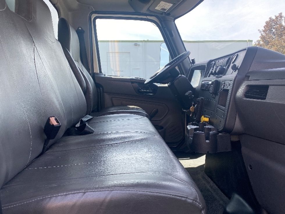 Medium Duty Box Truck-Light and Medium Duty Trucks-International-2020-MV607-Kent-WA-64,139\n\t\tmiles-$ 62,500 - Image 22
