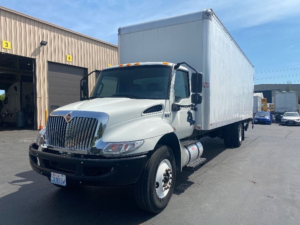 Medium Duty Box Truck-Light and Medium Duty Trucks-International-2020-MV607-Kent-WA-64,139\n\t\tmiles-$ 62,500 - Image 3