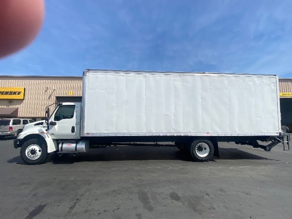 Medium Duty Box Truck-Light and Medium Duty Trucks-International-2020-MV607-Kent-WA-64,139\n\t\tmiles-$ 62,500 - Image 4