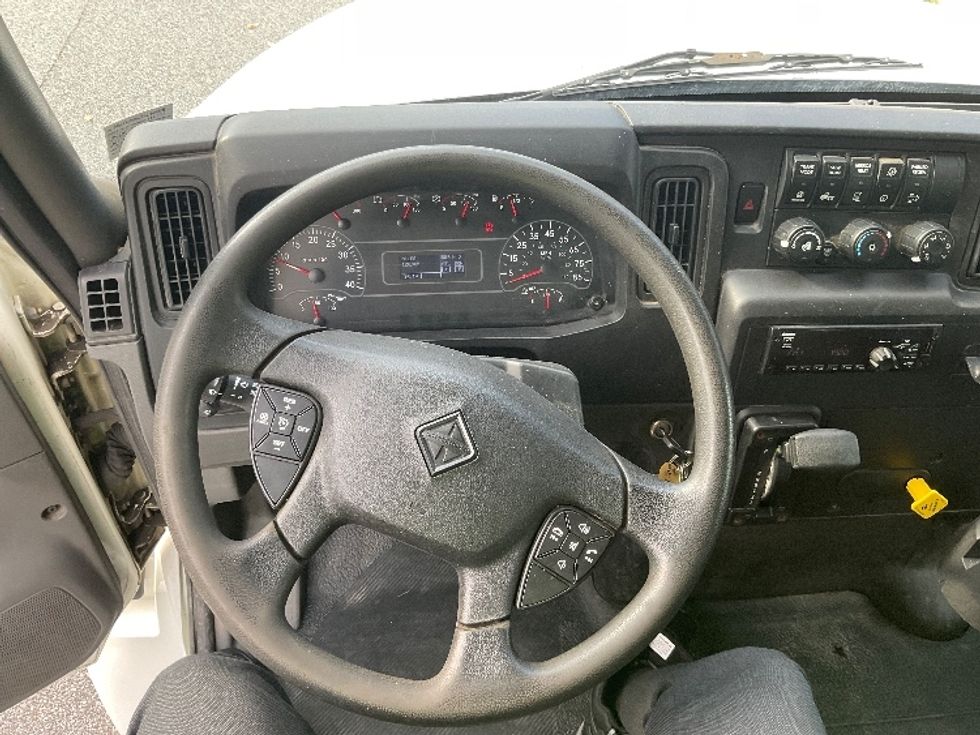 Medium Duty Box Truck-Light and Medium Duty Trucks-International-2020-MV607-King Of Prussia-PA-119,979\n\t\tmiles-$ 56,500 - Image 18