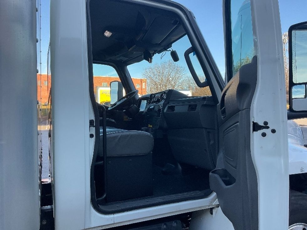 Medium Duty Box Truck-Light and Medium Duty Trucks-International-2020-MV607-King Of Prussia-PA-137,949\n\t\tmiles-$ 48,750 - Image 20