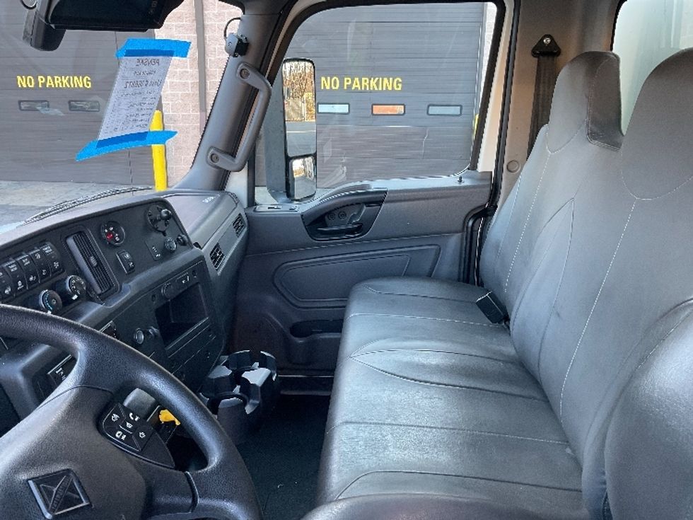 Medium Duty Box Truck-Light and Medium Duty Trucks-International-2020-MV607-King Of Prussia-PA-137,949\n\t\tmiles-$ 48,750 - Image 19