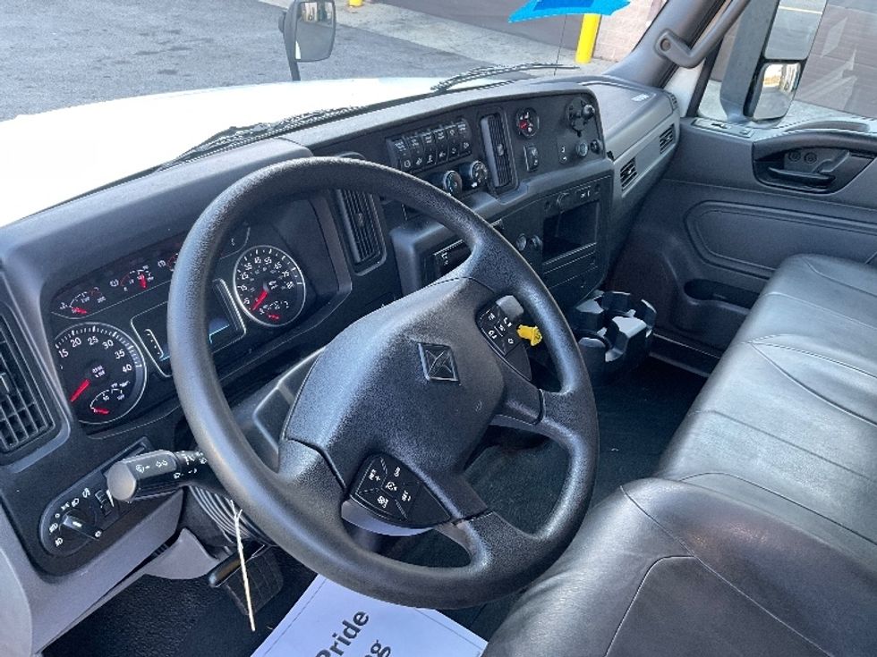 Medium Duty Box Truck-Light and Medium Duty Trucks-International-2020-MV607-King Of Prussia-PA-137,949\n\t\tmiles-$ 48,750 - Image 17