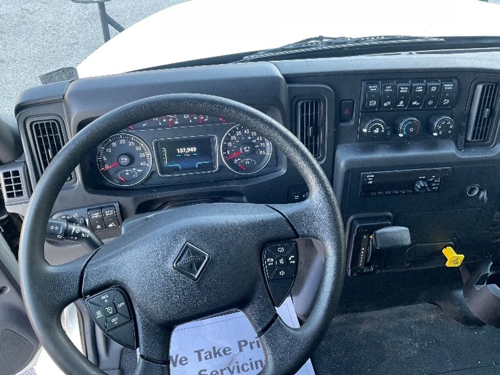Medium Duty Box Truck-Light and Medium Duty Trucks-International-2020-MV607-King Of Prussia-PA-137,949\n\t\tmiles-$ 48,750 - Image 18