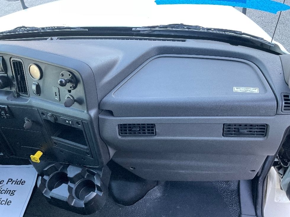 Medium Duty Box Truck-Light and Medium Duty Trucks-International-2020-MV607-King Of Prussia-PA-137,949\n\t\tmiles-$ 48,750 - Image 21