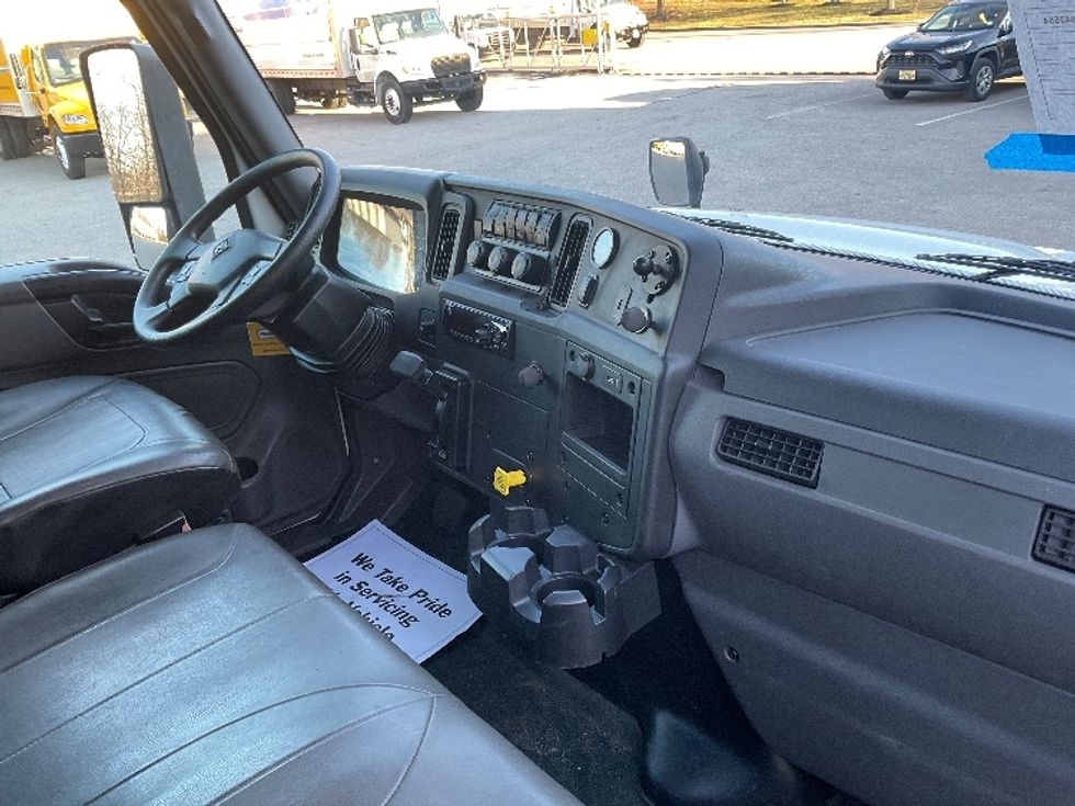 Medium Duty Box Truck-Light and Medium Duty Trucks-International-2020-MV607-King Of Prussia-PA-137,949\n\t\tmiles-$ 48,750 - Image 22