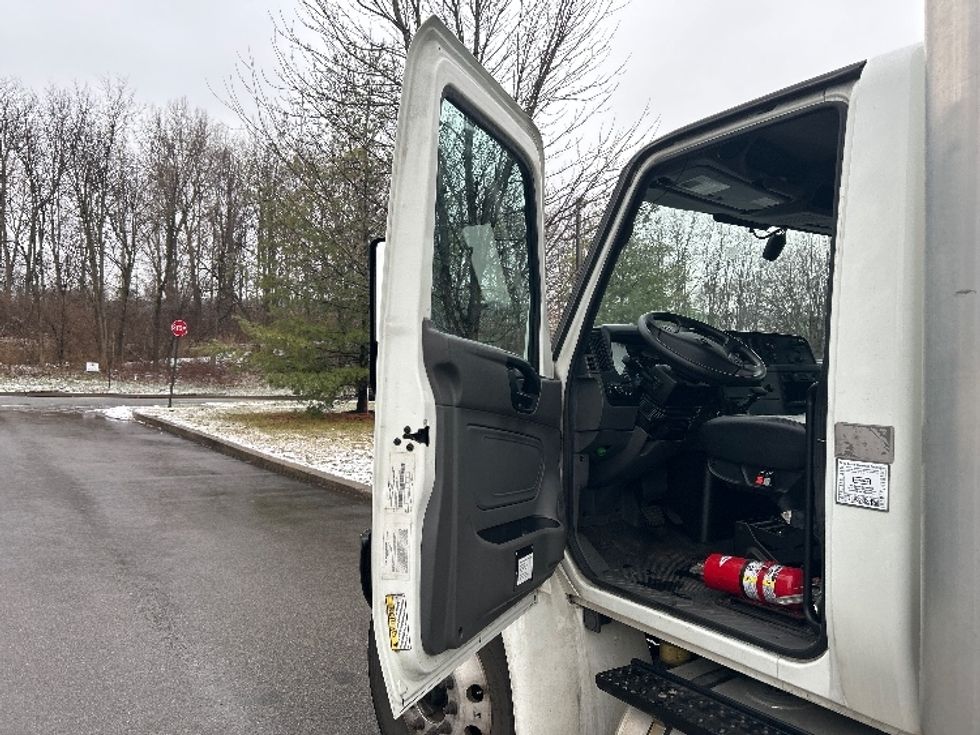 Medium Duty Box Truck-Light and Medium Duty Trucks-International-2020-MV607-King Of Prussia-PA-139,023\n\t\tmiles-$ 46,750 - Image 15