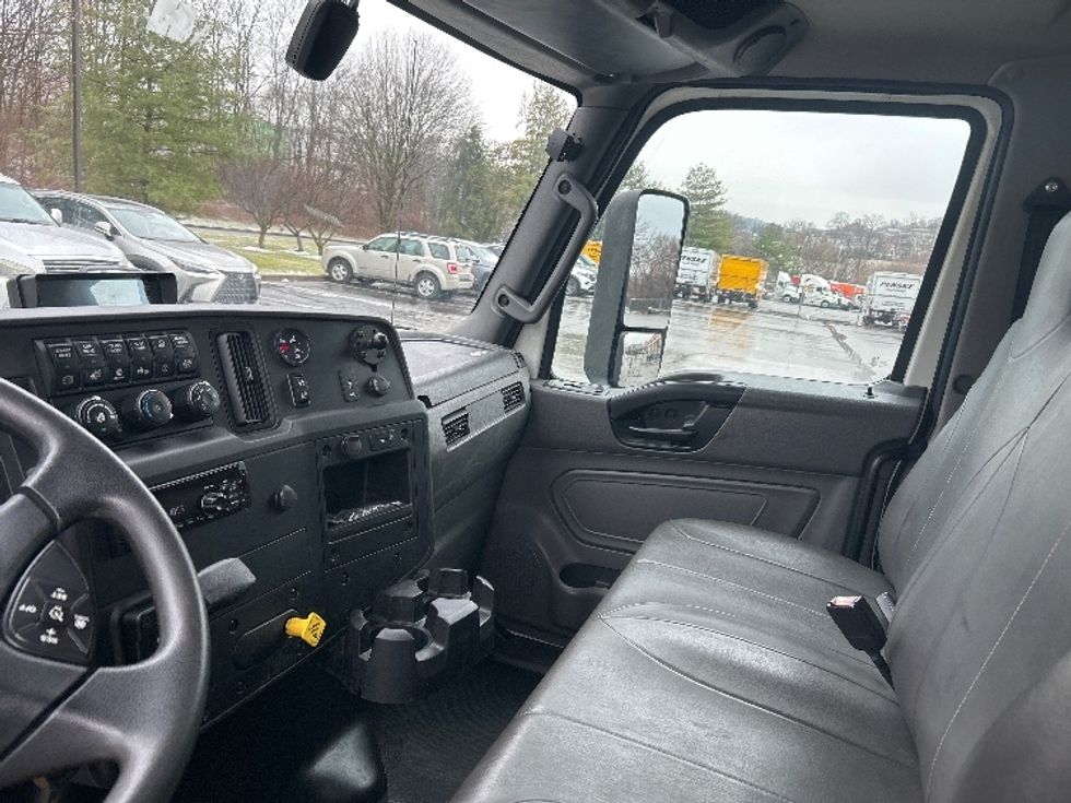 Medium Duty Box Truck-Light and Medium Duty Trucks-International-2020-MV607-King Of Prussia-PA-139,023\n\t\tmiles-$ 46,750 - Image 18