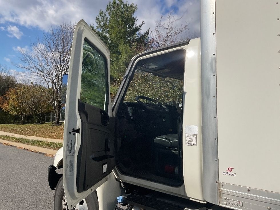 Medium Duty Box Truck-Light and Medium Duty Trucks-International-2020-MV607-King Of Prussia-PA-252,610\n\t\tmiles-$ 32,000 - Image 13