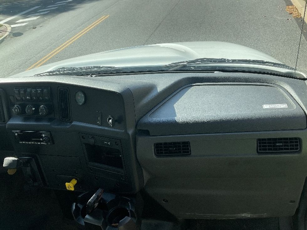 Medium Duty Box Truck-Light and Medium Duty Trucks-International-2020-MV607-King Of Prussia-PA-252,610\n\t\tmiles-$ 32,000 - Image 21