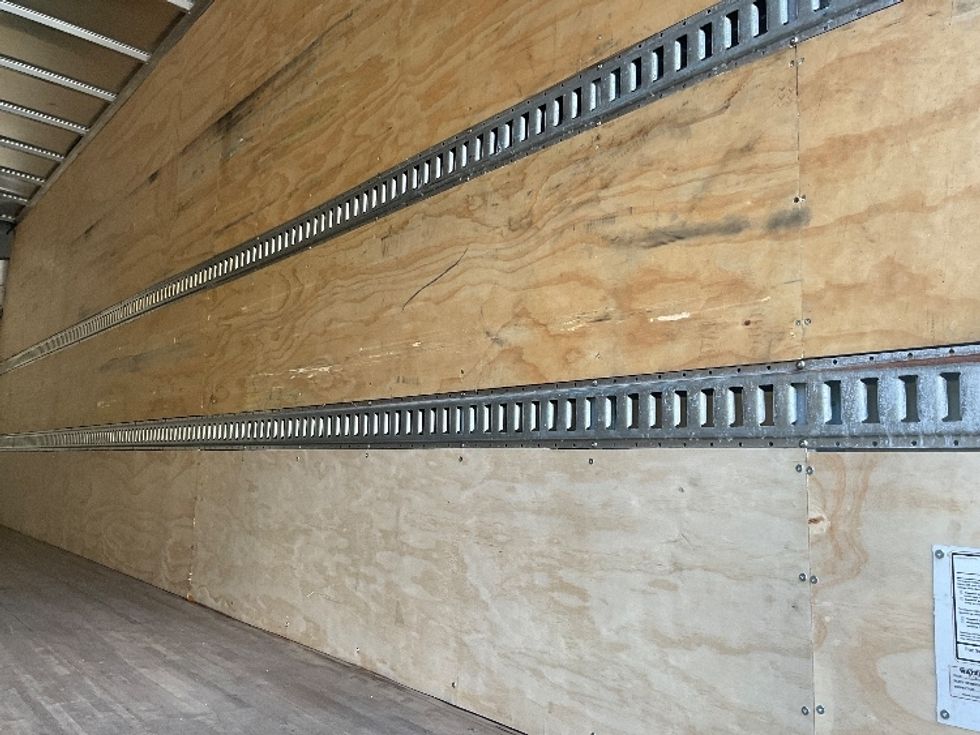 Medium Duty Box Truck-Light and Medium Duty Trucks-International-2020-MV607-King Of Prussia-PA-252,610\n\t\tmiles-$ 32,000 - Image 28