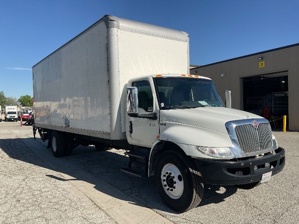 Medium Duty Box Truck-Light and Medium Duty Trucks-International-2020-MV607-La Mirada-CA-158,000\n\t\tmiles-$ 54,500 - Image 1