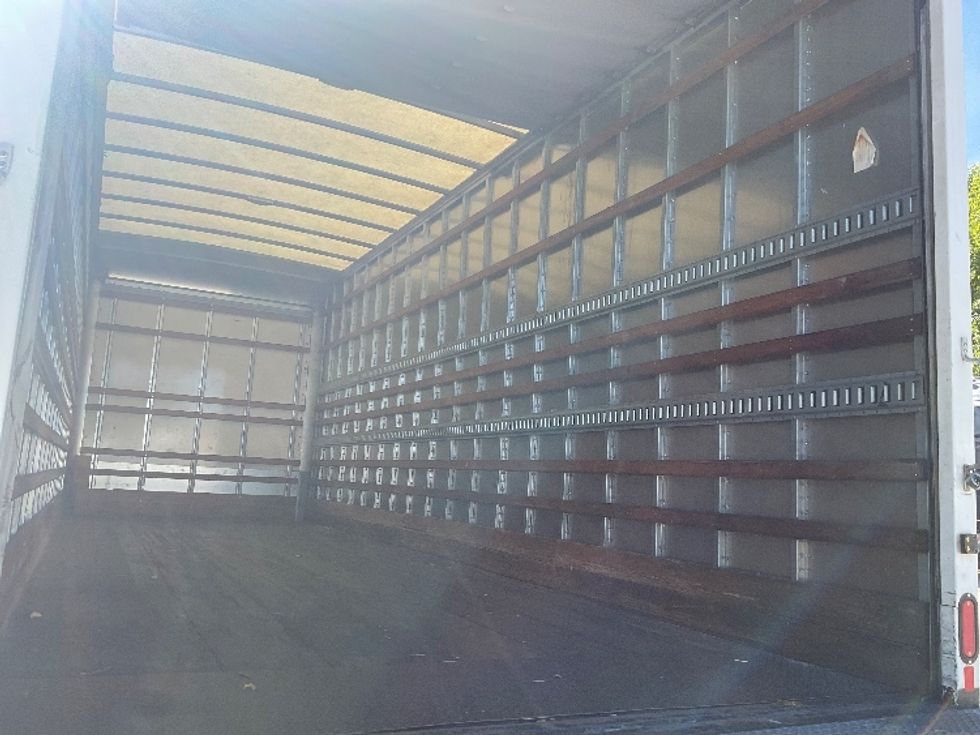 Medium Duty Box Truck-Light and Medium Duty Trucks-International-2020-MV607-La Mirada-CA-158,000\n\t\tmiles-$ 54,500 - Image 12