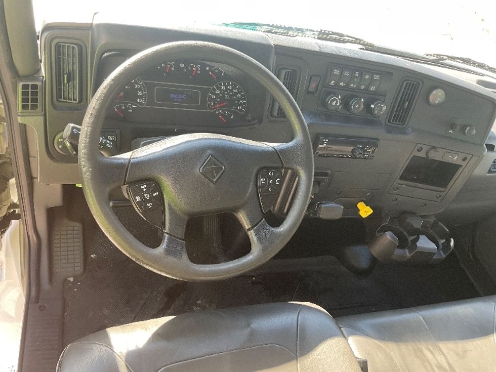 Medium Duty Box Truck-Light and Medium Duty Trucks-International-2020-MV607-La Mirada-CA-158,000\n\t\tmiles-$ 54,500 - Image 18